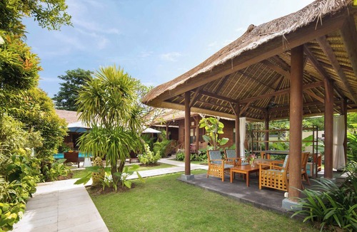 Jungut Batu House | Gecko Bungalow. Affordable & ideal for solo and couple. Walk to Beach & Cafes.