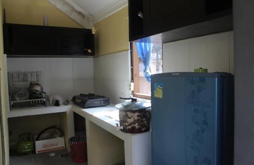 Batu Bolong House | Gedul Homestay