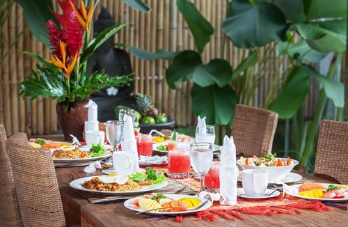 Batubelig Villa | Gorgeous 3BR Villa, 5Mins Walking To Batu Belig Beach - W/Private Pool!
