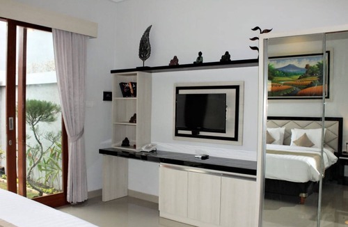 Kerobokan Villa | Great Location near Seminyak, FREE breakfast