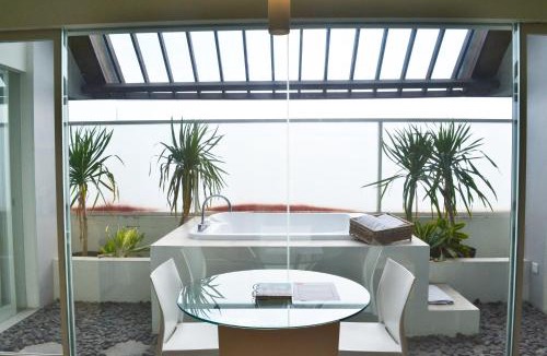 Sunset Road Hotel | HARRIS Hotel & Residences Sunset Road
