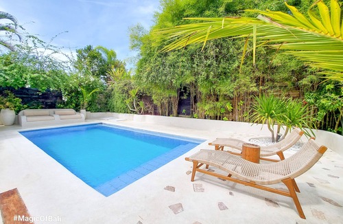 Laksmana Villa | Highly Appreciated Antique style villa near the Beach and Restaurants