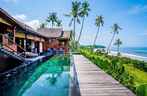 Suraberata Villa | Homerez - Villa in Tabanan, sea view