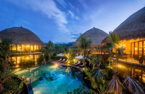 Melayang Resort | Honai Resort