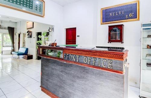 Padang Hotel | Hotel O Jalan Jenderal Sudirman Near Imam Bonjol Square Formerly Nelvi Guest House