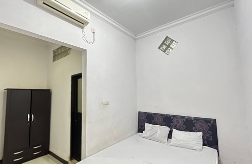 Makassar Hotel | Hotel O Kost Biru