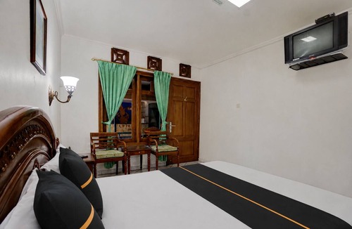 Bungurasih Hotel | Hotel O near City of Tomorrow Mall