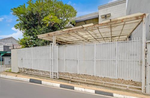 Cilandak Hotel | Hotel O near RS Fatmawati formerly White House