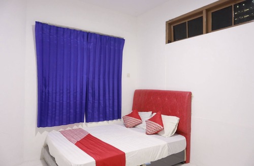 Lubuk Baja Hotel | Hotel O Octav Homestay