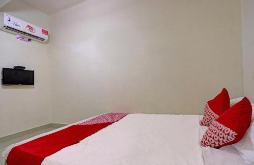 Lubuk Baja Hotel | Hotel O Octav Homestay