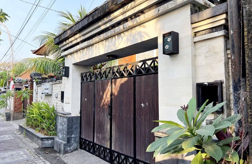 Raya Kuta House | House with thematic style in city centre