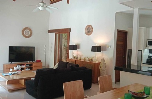 Dyanapura Villa | Huge Villa 10 mins walk to Seminyak Beach