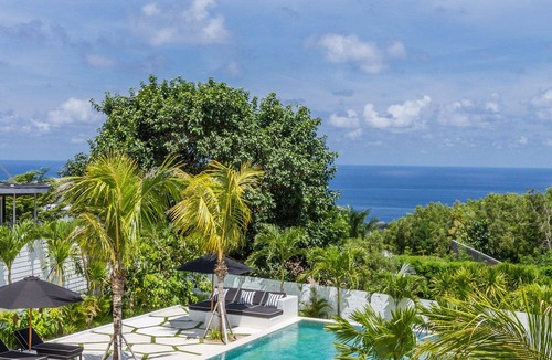 Pecatu Villa | Imagine Your Family Renting a Luxury 5 Bedroom Holiday Villa with Stunning Ocean Views