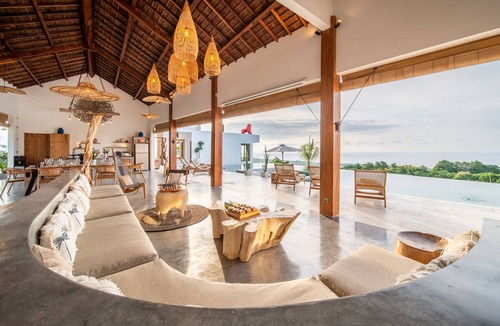 Banjartegehe Villa | Infinity Pool | Private Wellness Space | Sea Views
