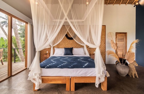 Melayang Villa | Infinity Pool Views | Yoga Shala | Jungle Hideaway
