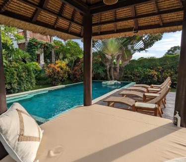 Pererenan Villa | Kamayana, Peaceful & Quiet 6BR Villa with huge pool and Tropical garden