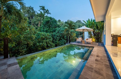 Kemenuh Villa | Kids Slide Room Private Pool Quiet Ubud Jungle