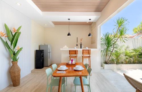 Padonan Villa | KIKI VILLAGE BATHTUB AND LIVING ROOM