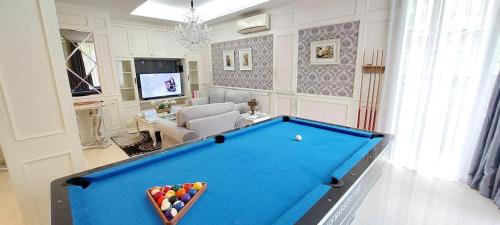 Bandung Villa | Kirei Villa - Villa Mewah Dago