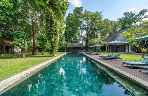 Banjar Semer Villa | KR7001 - 7 Bedroom Villa in Kerobokan