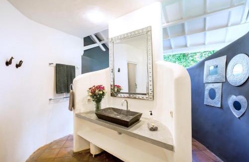 Drupadi Villa | La Villa Oberoi (6 BR)