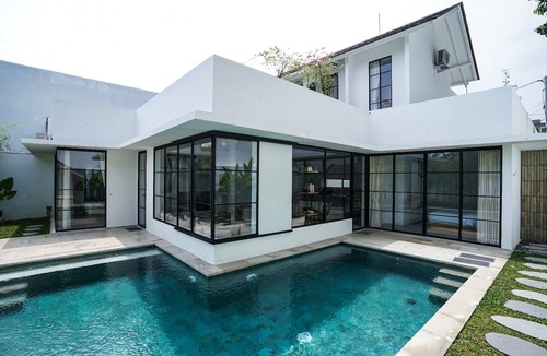 Babakan Villa | Lady Swan Hill · Urban elegance 4BR in Canggu