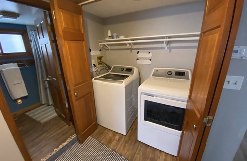 Delavan Lake House | Lake Views, steps to Lake! Two story home, professionally decorated! Sleeps 6!