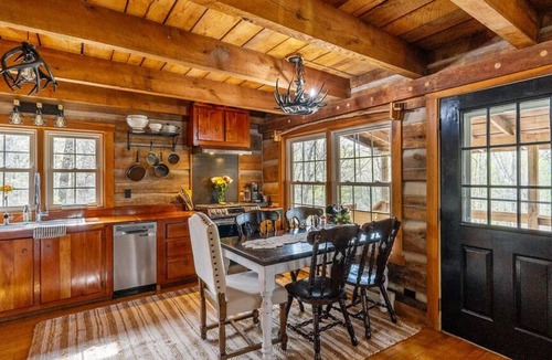 Helmsburg Cabin | Lost & Found Log Cabin | Private Hot Tub Retreat in Brown County