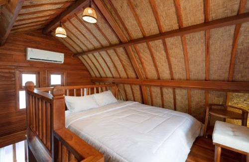 Ungasan Villa | Luh Adi Villa 1, Modern Balinese Wooden house close to Uluwatu and some beaches