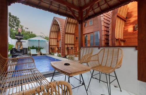Ungasan Villa | Luh Adi Villa 1, Modern Balinese Wooden house close to Uluwatu and some beaches