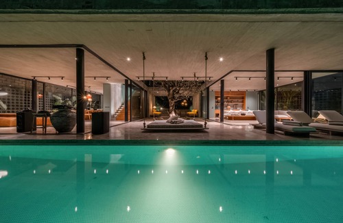 Babakan Villa | Luxe Bridge villas : Modern Meets Tropical w/Chef