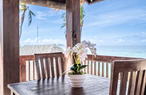 Candi Dasa Apartment | Luxe Double Room with Balcony and Ocean View | The Village of Angels Resort
