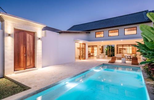 Berawa Apartment | Luxe Villa with Pool & Breakfast Prime Location Canggu