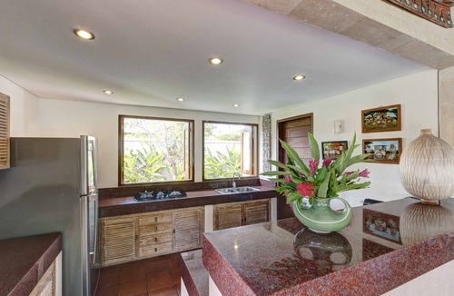 Sunset Road Villa | Luxuriate in a Vast Tropical Garden in Seminyak