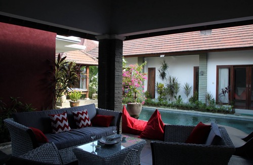 Nakula Villa | Luxury 3BR villa close to Double Six beach