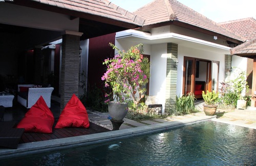 Nakula Villa | Luxury 3BR villa close to Double Six beach