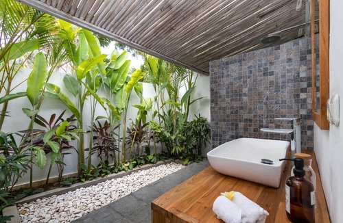 Batubelig Villa | Luxury 4 Bedroom Villa with Private Pool, Bali Villa 2067