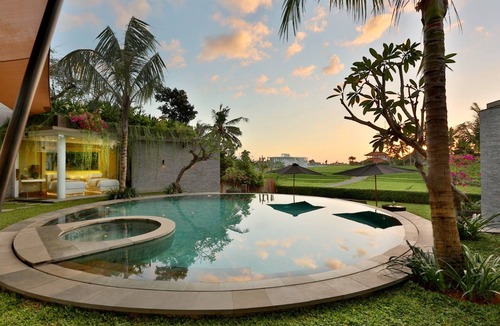 Babakan Villa | Luxury 4BR Villa, Canggu - Surrounded By Rice Fields! - 7Mins From Echo Beach!