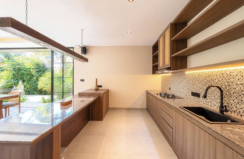 Pengosekan House | Luxury 4BR Villa - Walk to Ubud Center