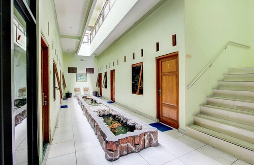 Gedongkiwo House | Luxury Deluxe DBL Retreat W/Free WiFi and Parking