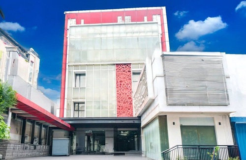 Gambir House | Luxury Deluxe DBL Retreat W/Free WiFi and Parking