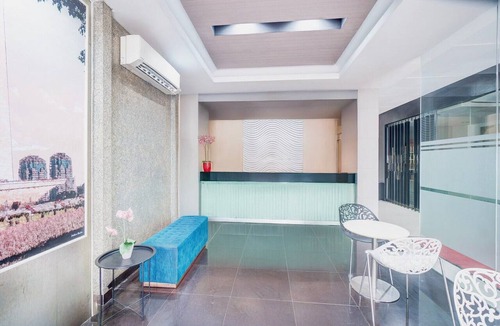Gambir House | Luxury Deluxe DBL Retreat W/Free WiFi and Parking