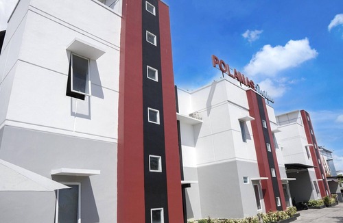 Padang House | Luxury Deluxe DBL Retreat W/Free WiFi and Parking