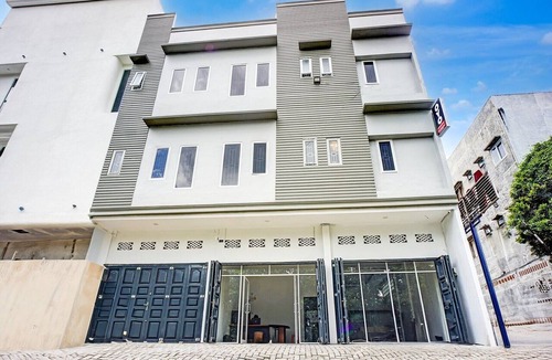 Medan House | Luxury Deluxe DBL Retreat W/Free WiFi and Parking