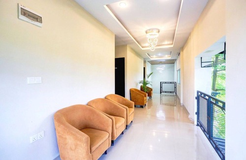 Tanjung Uncang House | Luxury Twin Stay with Free WiFi and Parking