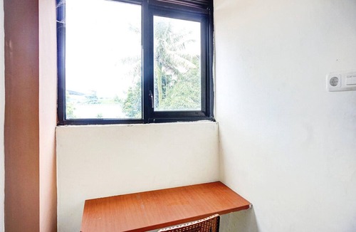Medan House | Luxury Twin Stay with Free WiFi and Parking