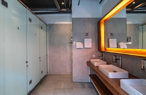 Kuta Hostel | M Boutique Hostel Legian