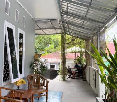 Labuan Bajo House | Manta Manta Guesthouse