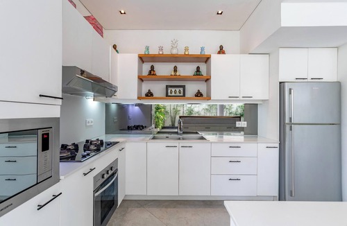 Drupadi Villa | Modern 2BR Seminyak Big Bedrooms + Bathtub Pool