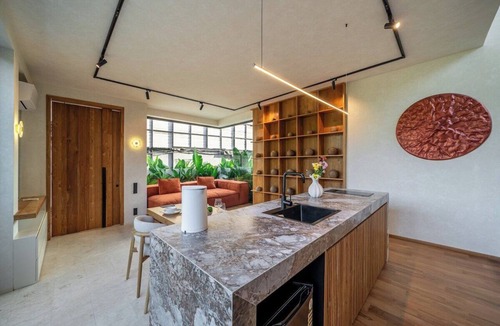 Ubud City-Centre House | Modern 2BR Villa in Ubud w Pool, Patio & Garden